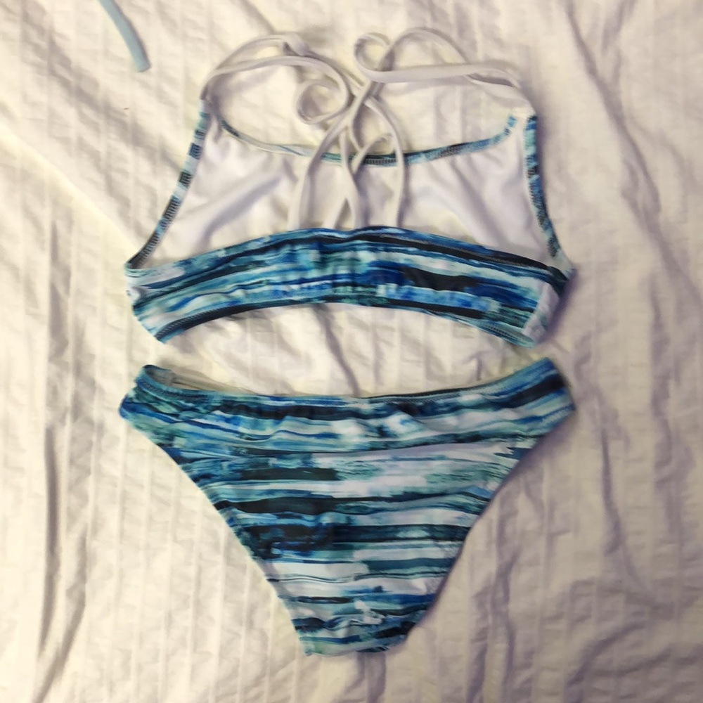 Blue bikini - Picture 2 of 2